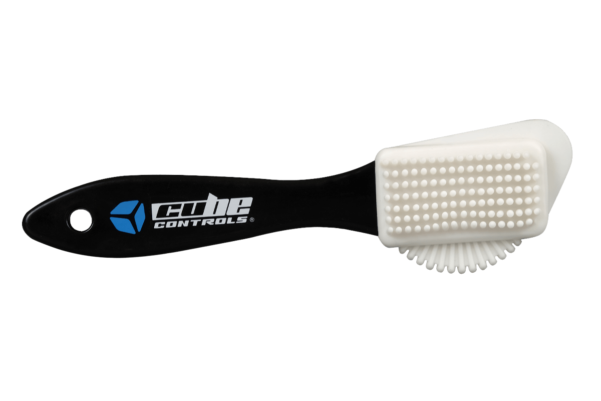 Cube Controls Suede Brush - Simsbyracers