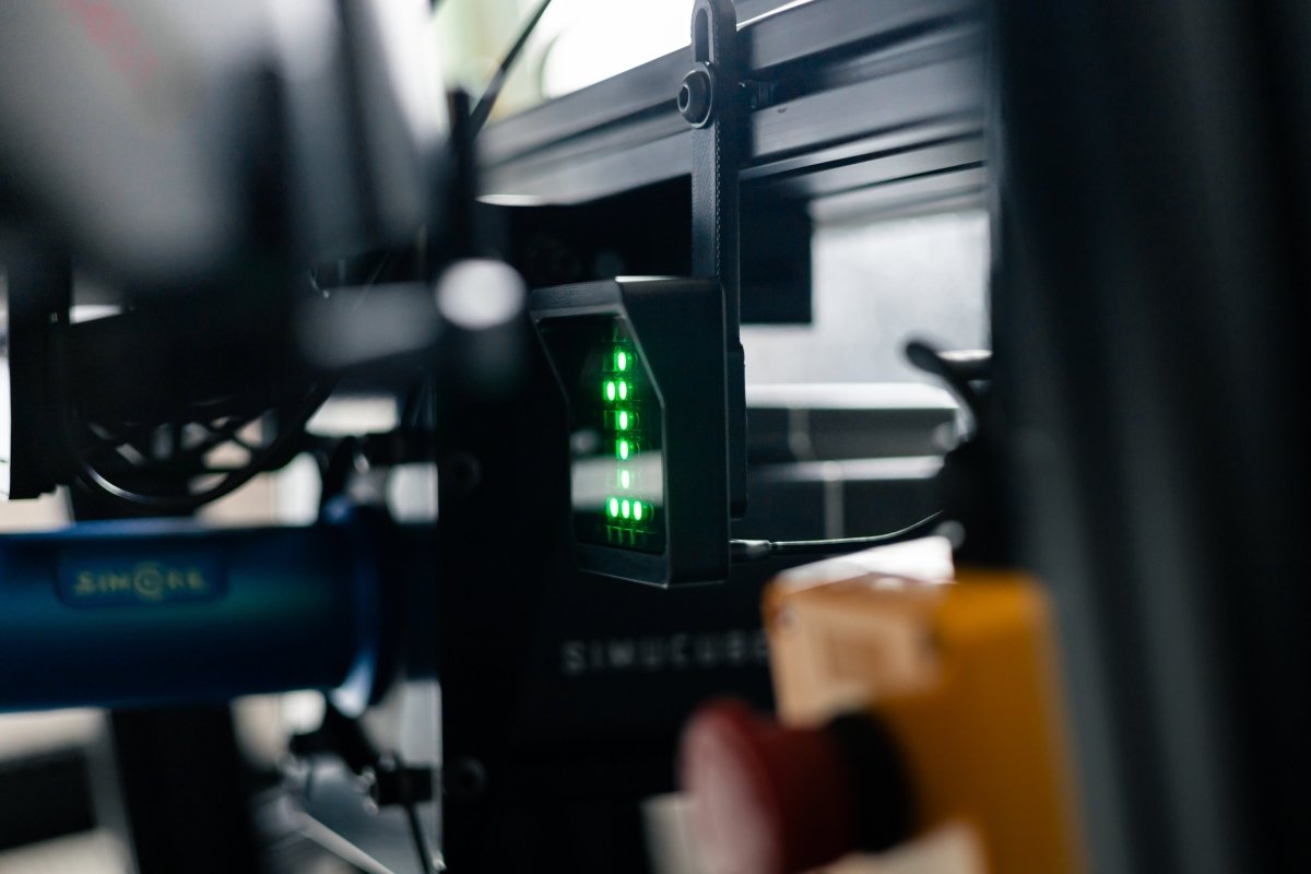 SimSmart LED Indicator - Simsbyracers